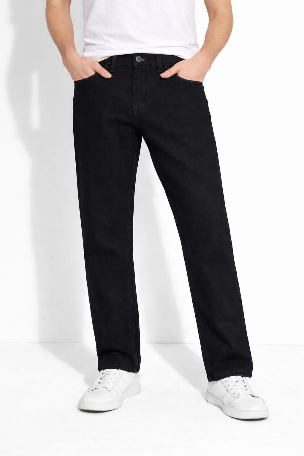 Pantalón De Mezclilla Strech Corte Recto Color Negro