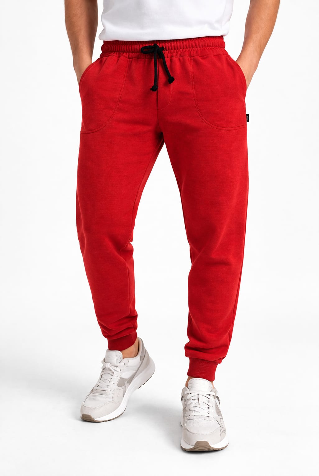 Pants Corte Entubado Con Bolsas Color Rojo