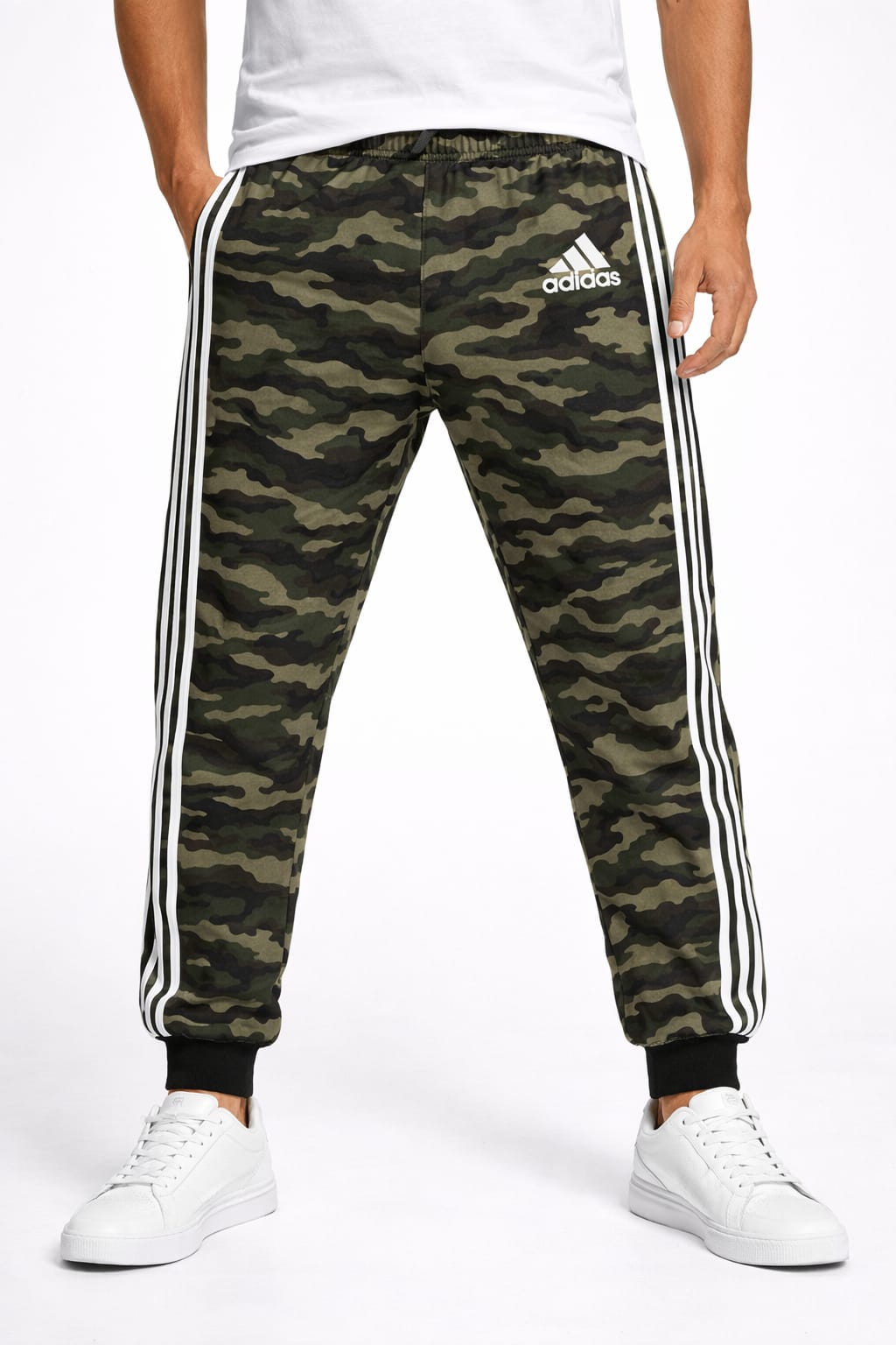 Pants Corte Entubado Con Bolsas Estilo Camuflaje